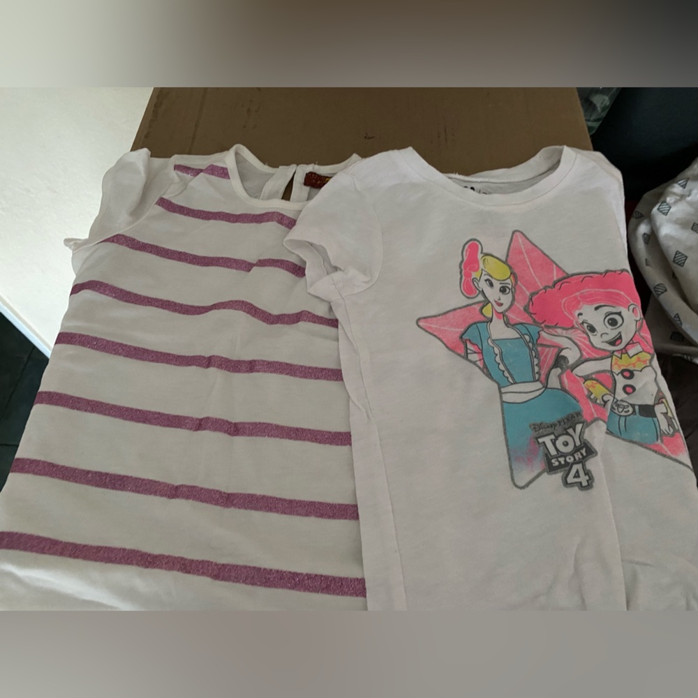 Two cute shirts - Picture 1 of 3